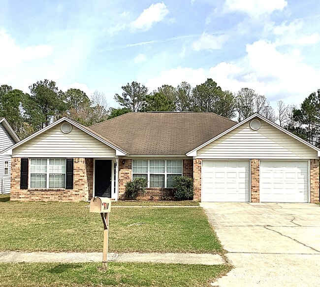 Primary Photo - 118 Blue Gill Ln