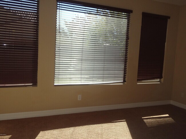 Building Photo - 1575 W Pelican Ct