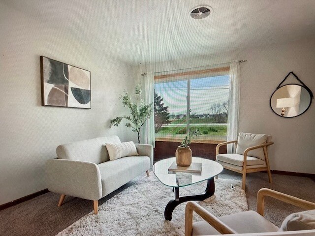 Building Photo - 719 Hanshaw Rd