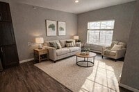 Building Photo - 600 8th St S