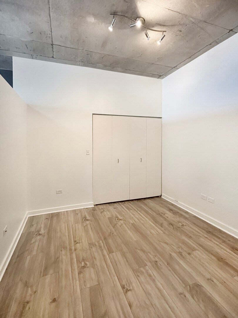 Building Photo - 1720 S Michigan Ave