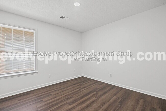 Building Photo - 330 Bendigo Dr
