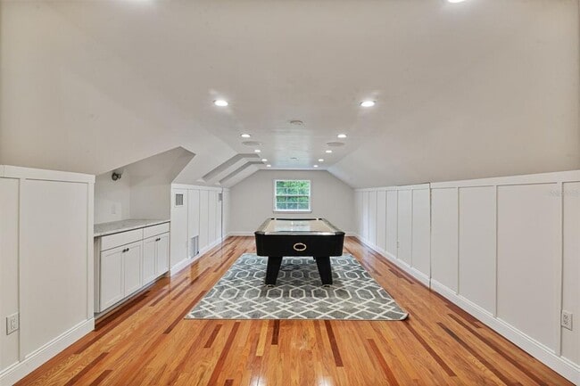 Building Photo - 2506 SW 9th Dr