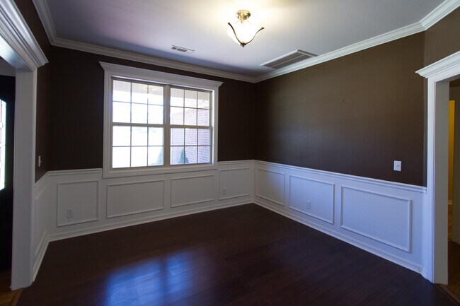 Building Photo - 4203 NE Kensington Ave