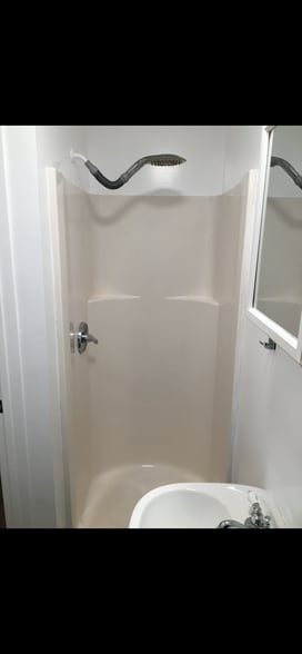 Shower - 1756 N Alexandria Ave