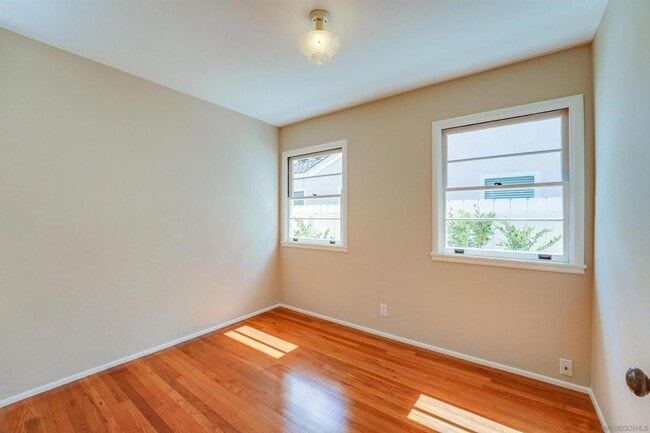 Building Photo - 719 I Ave