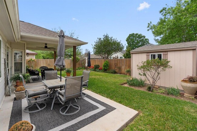 Building Photo - 226 Claris Ln