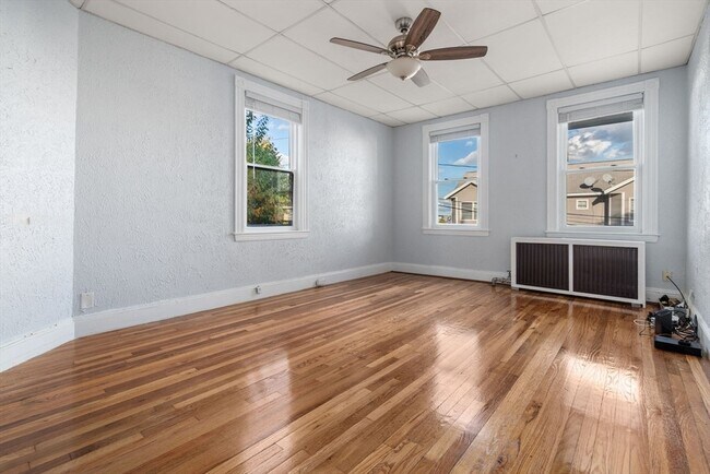 Building Photo - 38 Juniper St