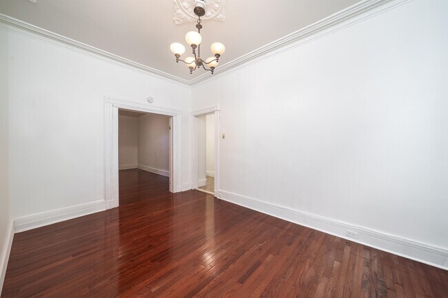 Building Photo - 203 Bowers St