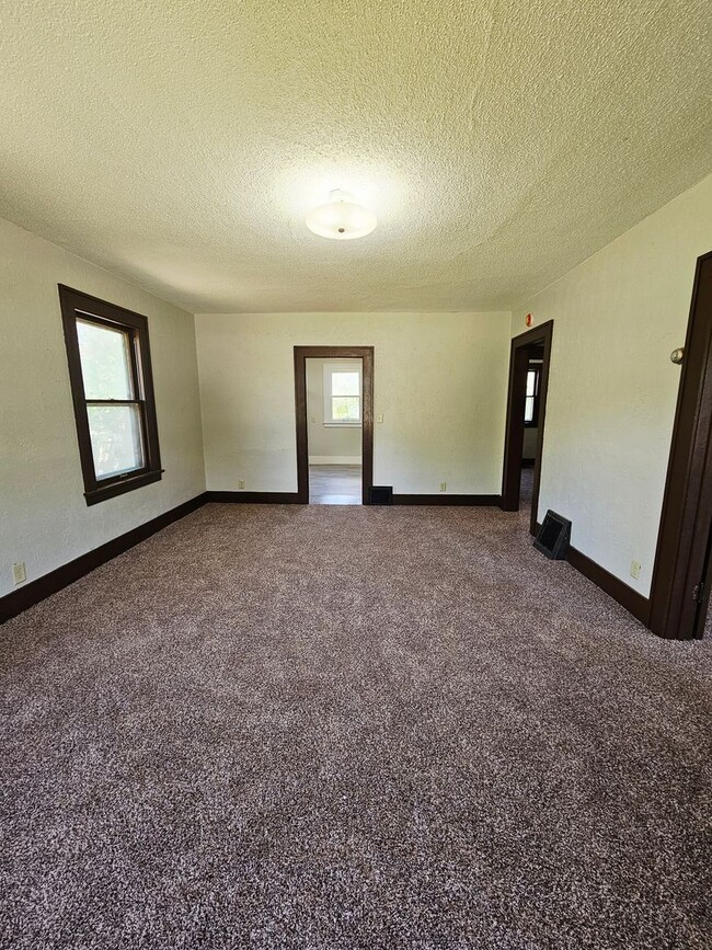 Building Photo - 4 BED | 1 BATH | SINGLE-FAMILY | NORTH | R...