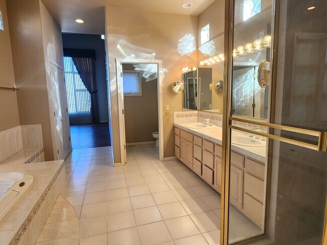 Building Photo - Multi-level Mosaic Mansion in Southwest, Reno