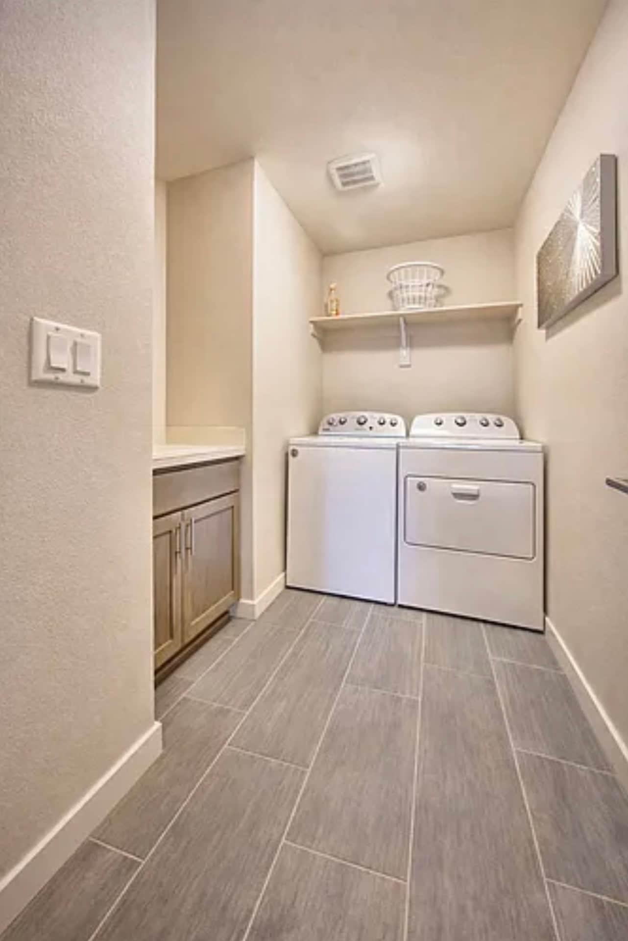 Building Photo - 10714 NE 97th Ave