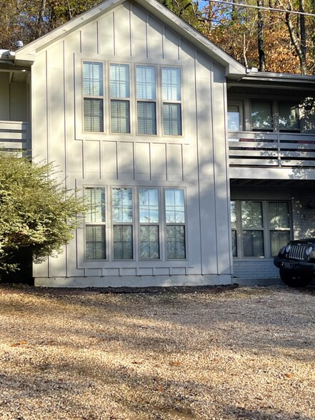 Building Photo - 152 N Oklahoma Way