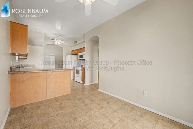 Building Photo - 15237 S Moon Valley Rd