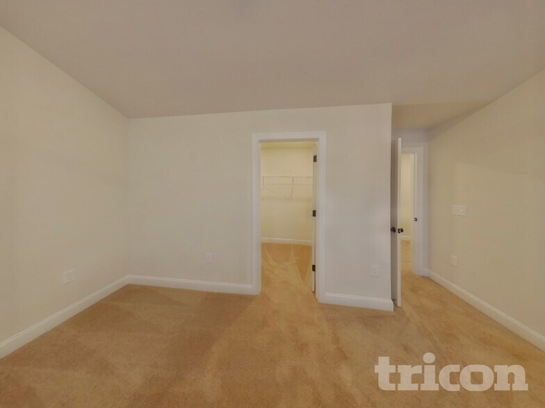 Building Photo - 7323 Jerimoth Dr