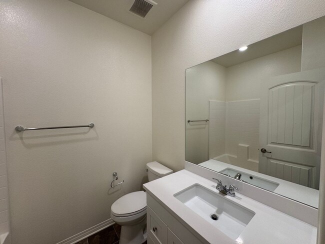 Building Photo - Beautiful 3Bd/2.5Ba Home in Gated Prado Co...