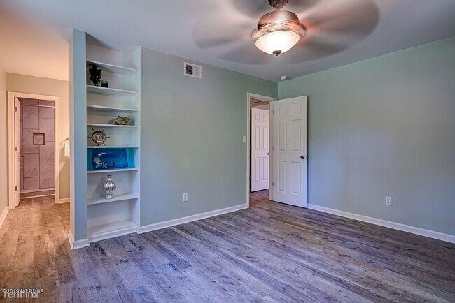 Building Photo - 6209 Wrightsville Ave