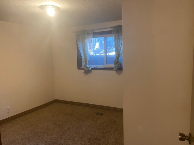 Building Photo - 1193 E Cottonwood Hills Dr