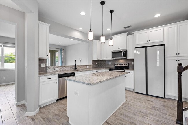 Building Photo - 5007 Sunnyside Ln
