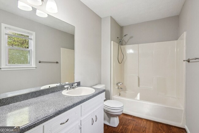 Building Photo - 2453 Falcon Ct