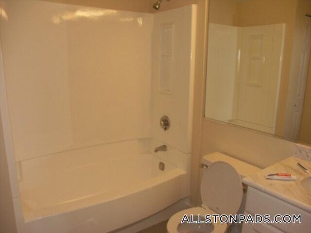 Building Photo - 15 N Beacon St