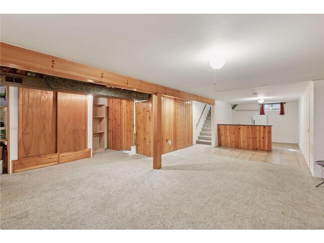 Building Photo - 4215 16th Ave S