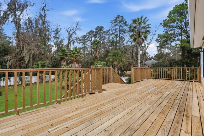 Building Photo - Lowcountry living on beautiful Whitemarsh Island