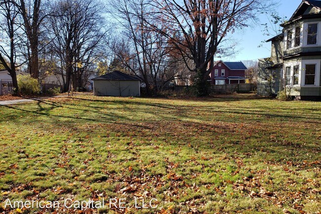 Building Photo - 5 br, 1.5 bath House - 202 Harmon St