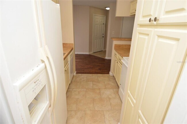 Building Photo - 8756 Mallard Reserve Dr