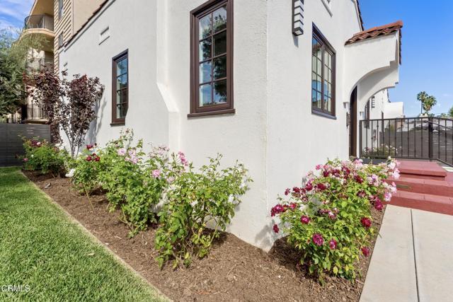 Building Photo - 520 S Los Robles Ave