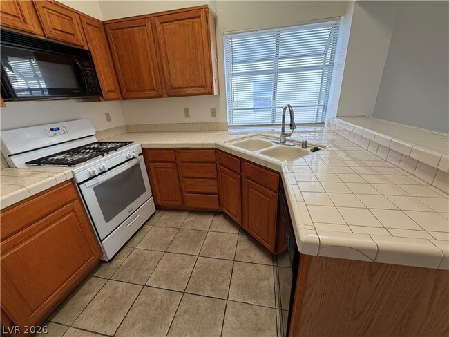 Building Photo - 2071 Angel Falls Dr