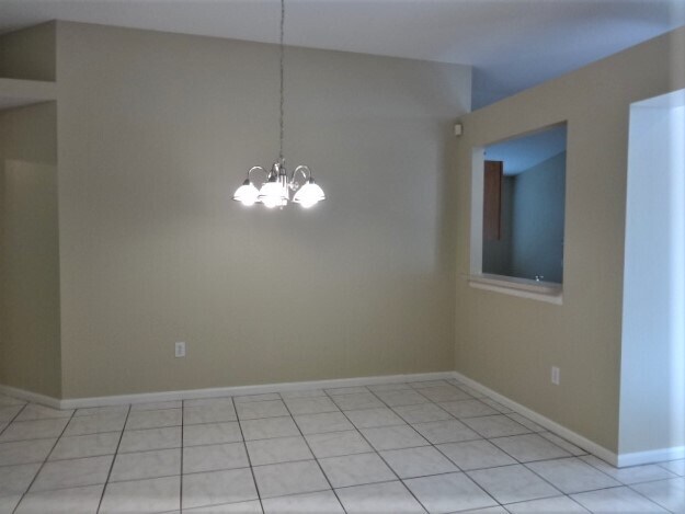 Building Photo - 1027 Summer Breeze Dr