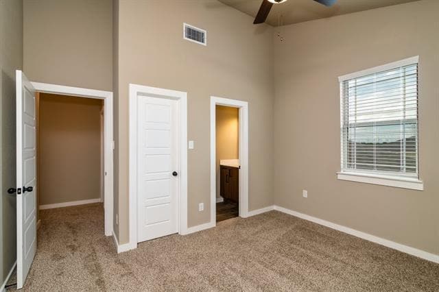 Building Photo - 611 Harvest Moon Dr