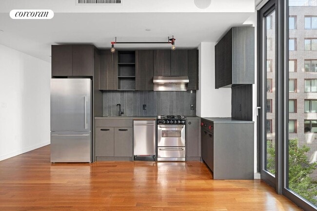 Building Photo - 54 Noll St