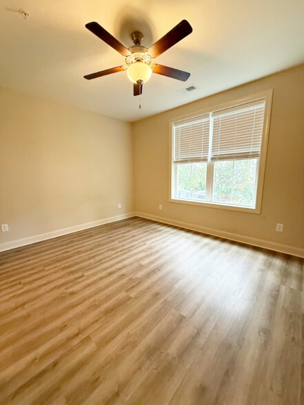 Building Photo - 81 Delray Dr
