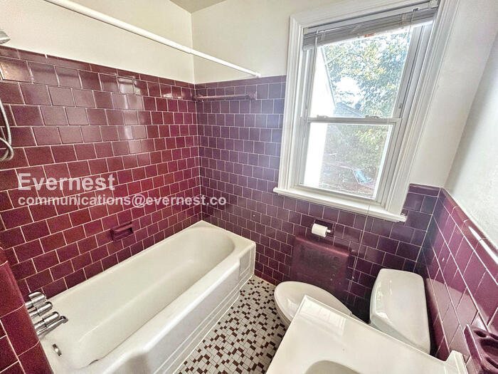 Building Photo - 5631 Swan Dr