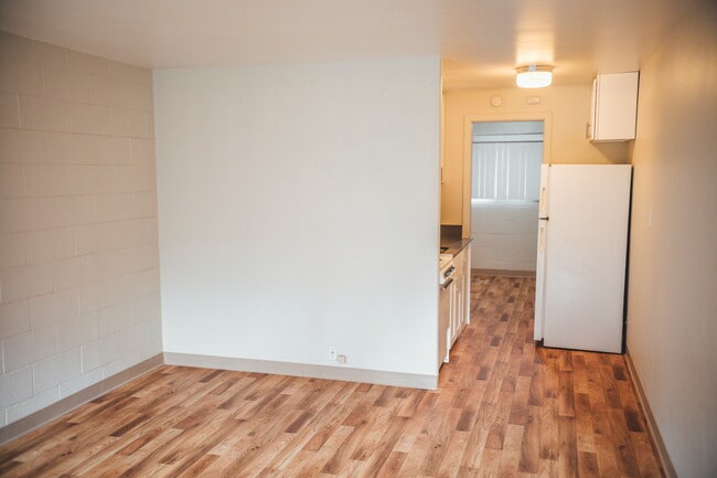Unit 103 - La Mirada Apartments