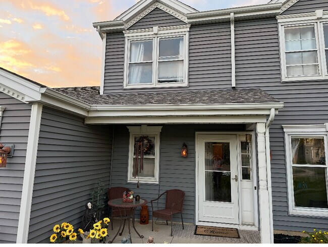 Primary Photo - 716 Greenmeadow Ct