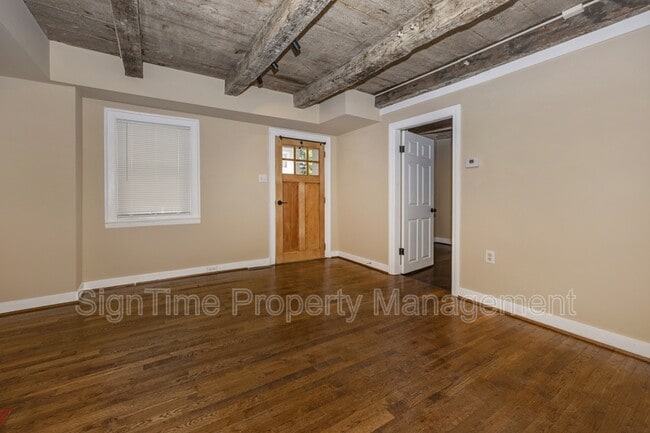 Building Photo - 106 Potomac St