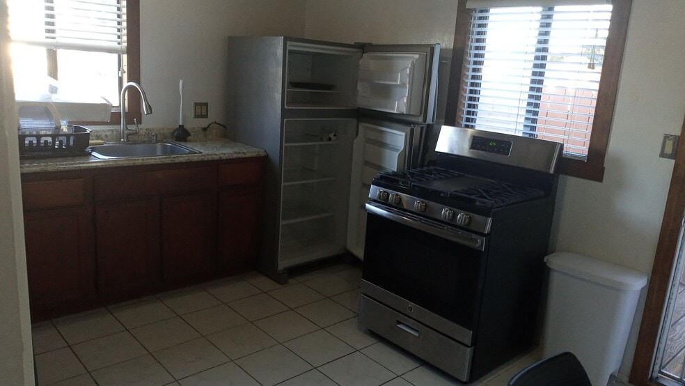 Building Photo - 16293 Galway Ct