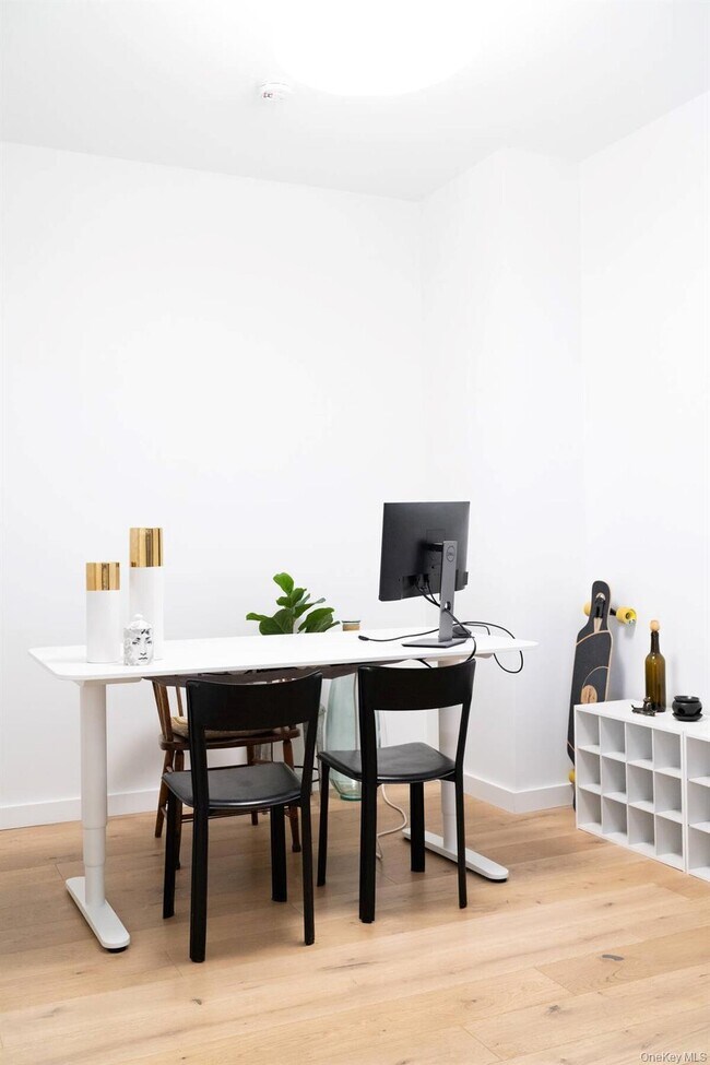 Building Photo - 249 Main St