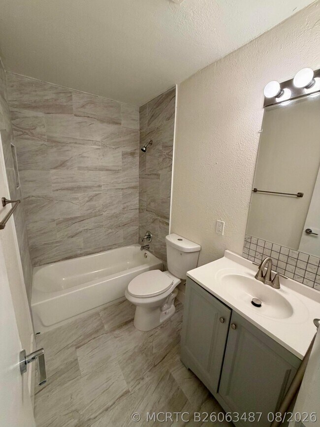 Building Photo - 2851 NW 11th Pl