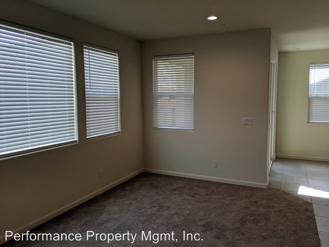 Building Photo - 3 br, 3 bath House - 2545 Mustang Dr