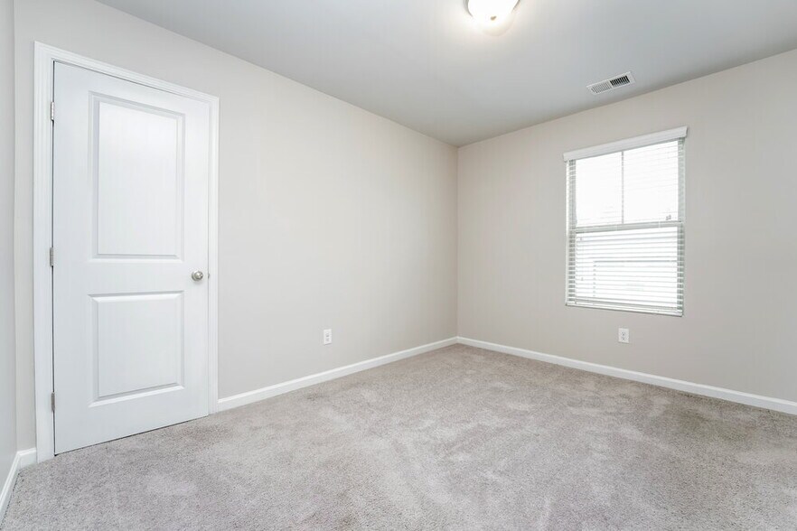 Building Photo - 238 Hamilton Pointe Dr