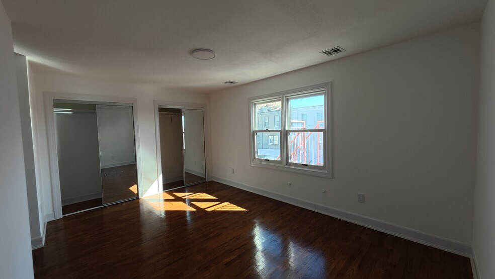 Master/Bedroom 3 - 1302 Morris St