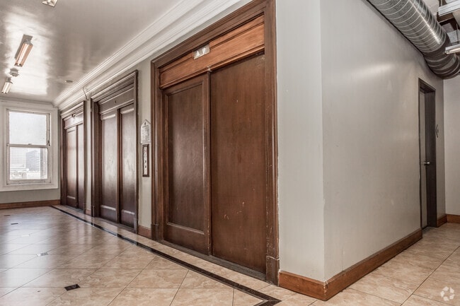 Elevator - Rosslyn Lofts