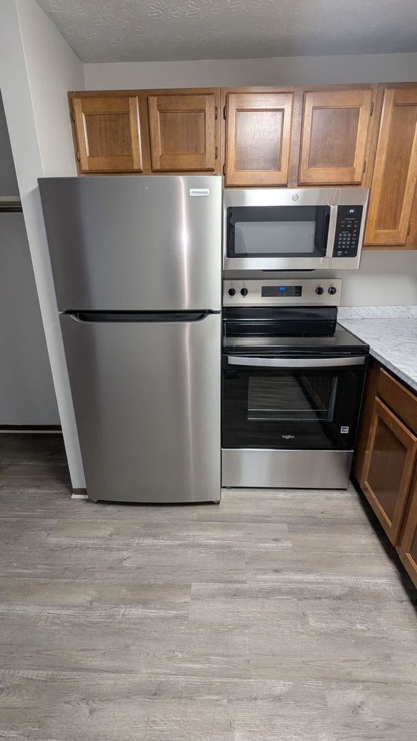 Building Photo - MN Cedar Village (851)