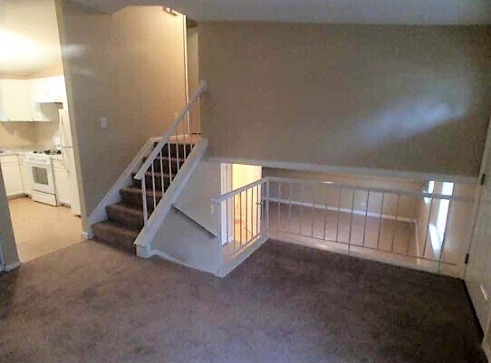 Building Photo - 2990 Forestside Ln