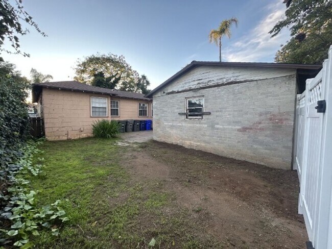Building Photo - Bright & Remodeled Single-Family Home with Detached Garage