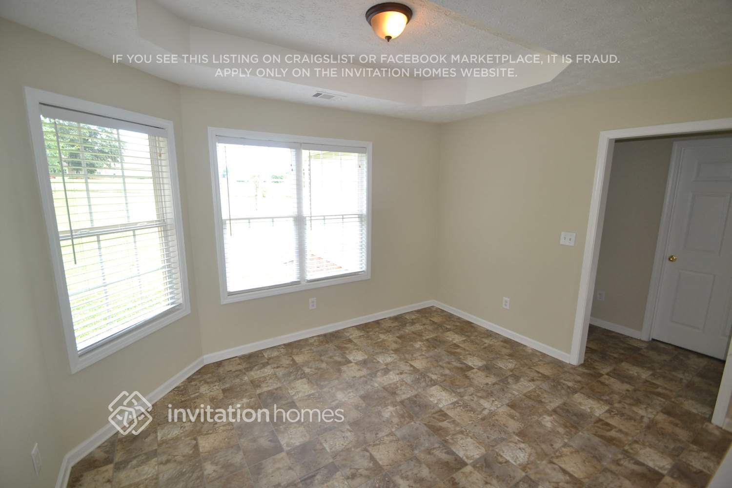 Building Photo - 1004 Buttercup Ln